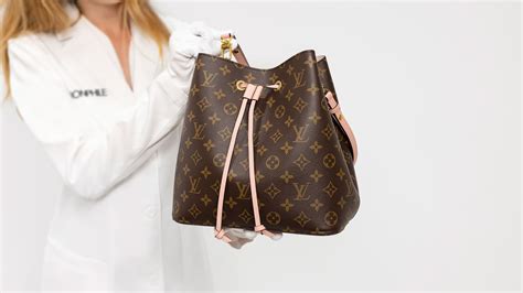 jaquette louis vuitton